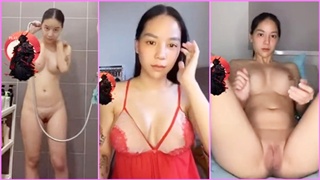 คอลเสียว สาวไทยหน้าสวย อาบน้ำโชว์ แล้วมานอนแหกขาล้วงหียั่วเย็ดสุดๆ