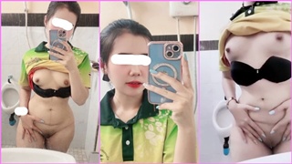 นักเรียนสาวทางบ้าน อวดหุ่นส่งให้แฟนถ่ายในห้องน้ำ ดันหลุดออกมา