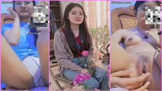 สาวแว่น คอลเสียวกับแฟน นอนเล่นหีตัวเอง เงี่ยนจัดน้ำหีน้องเยอะมาก